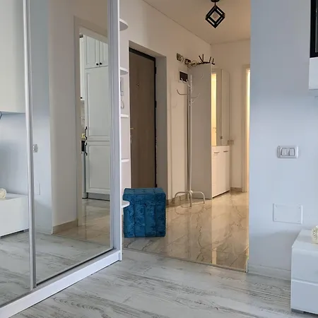Luxueuse Avec Piscine Et Jardin Verdoyent Villa *