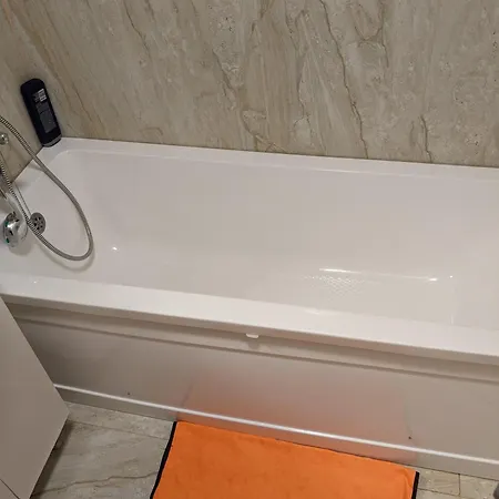 Willa Luxueuse Avec Piscine Et Jardin Verdoyent